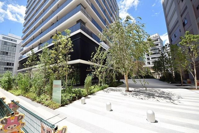 エントランス　お問合せは(株)タウンハウジングレジデンス事業部　赤坂店・…