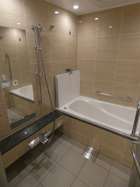 バス・シャワールーム　バス