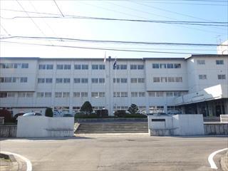 中学校　八戸市立第三中学校（中学校）まで1100m