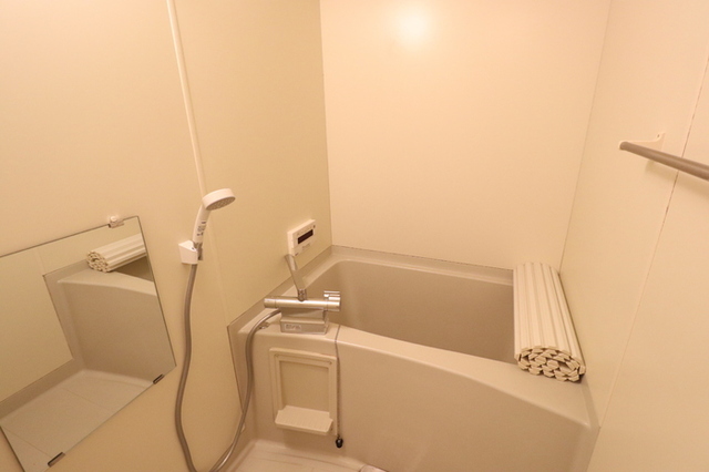 バス・シャワールーム　追い焚き給湯