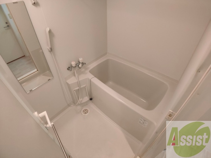 バス・シャワールーム　お風呂です。ゆっくりお風呂につかるのも体に良いですね～