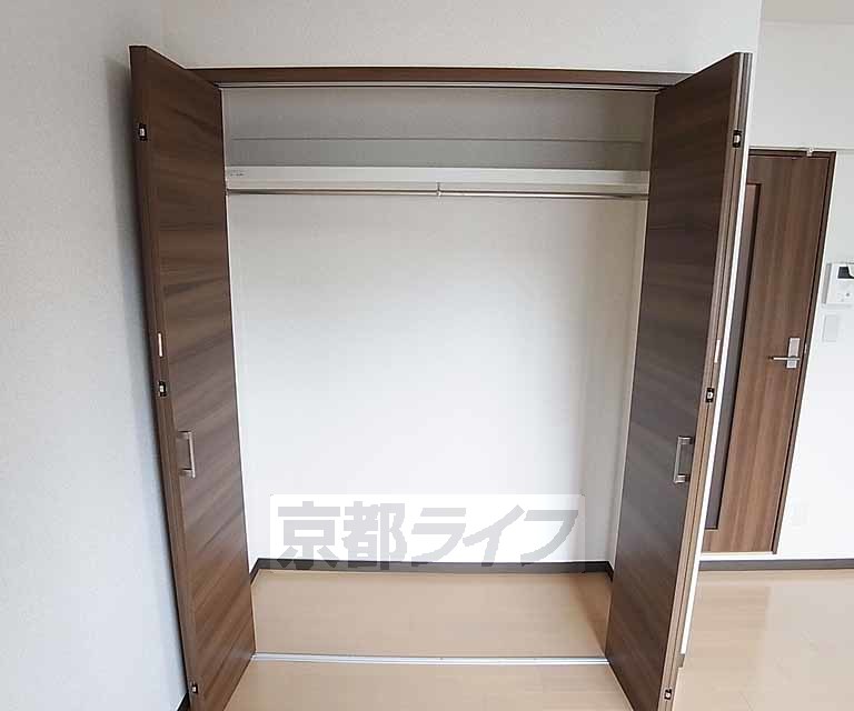 玄関　シンプルな玄関です。