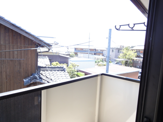 バルコニー　日当たりの良いベランダです。