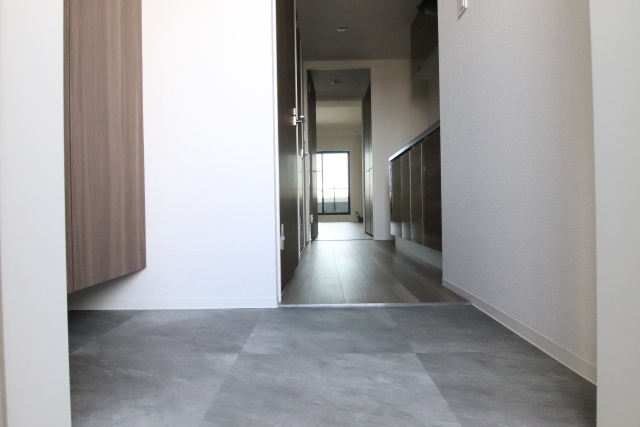 玄関　※別室の参考写真の為、現況優先です。