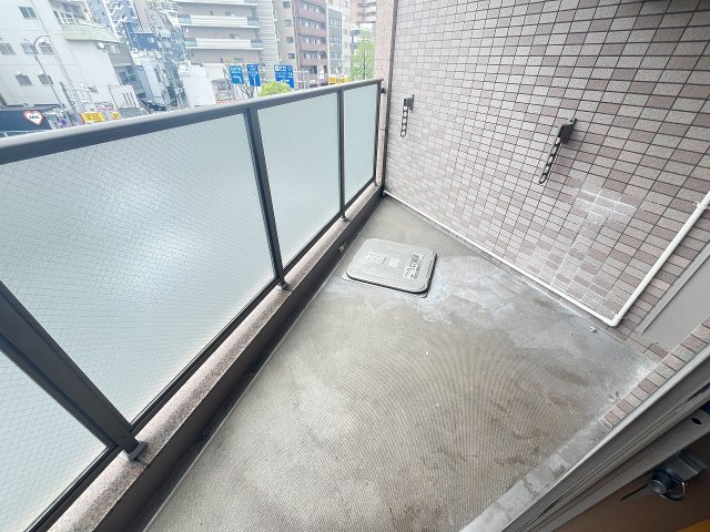 バルコニー　開放的で明るい空間を演出してくれるバルコニーです