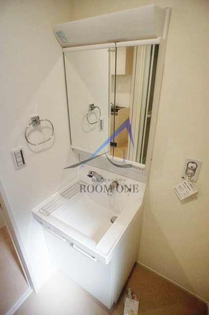 洗面設備　独立洗面台です。