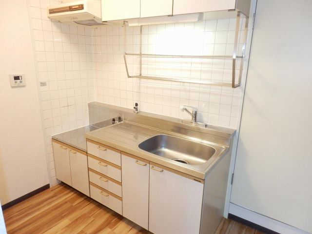 キッチン　システムキッチンに変更