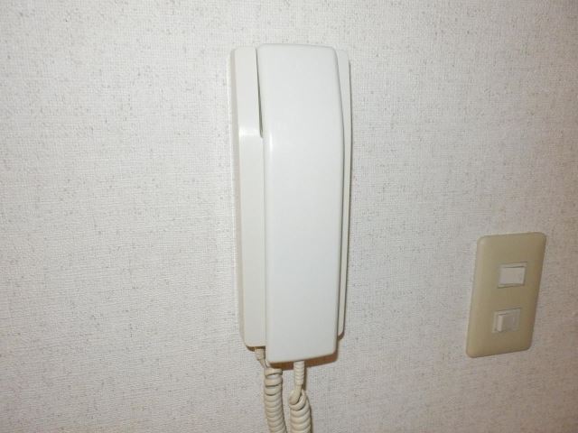 セキュリティ　モニター付きインターホンに交換。