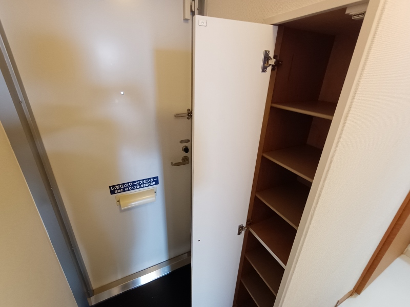 玄関　靴がたくさん入って便利♪