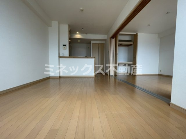 居室・リビング　同タイプのお部屋の写真。現況を優先します。