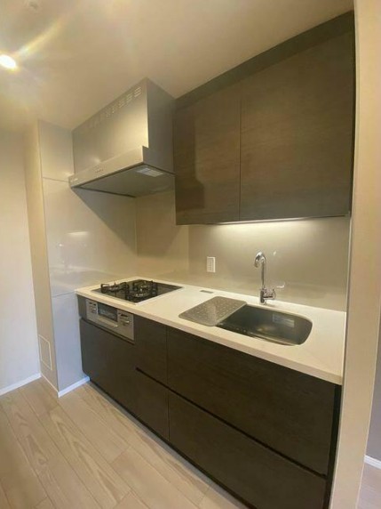 キッチン　システムキッチン。