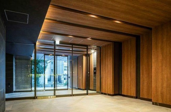 セキュリティ　モニター付きオートロックで防犯面も安心。