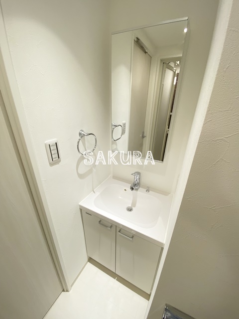 洗面設備　身支度に欠かせない独立洗面台♪