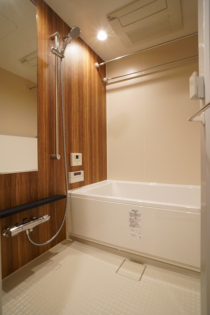 バス・シャワールーム　バス※別部屋参考写真