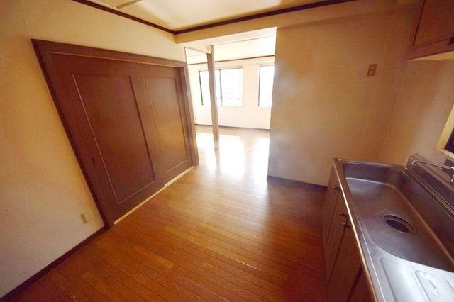 居室・リビング　★タウンハウジング聖蹟桜ヶ丘店まで★