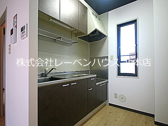 キッチン　レーベンハウス北本店へ　048-590-5757