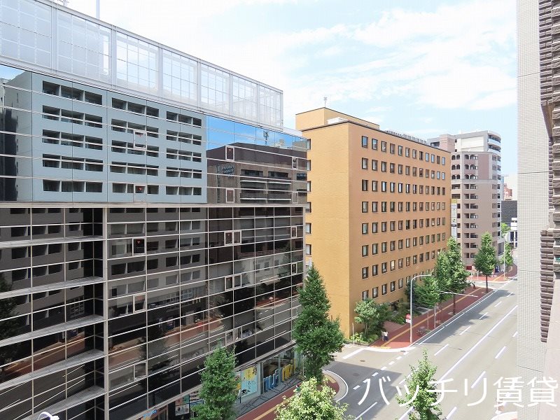 バルコニー　別号室タイプの為、現状を優先いたします