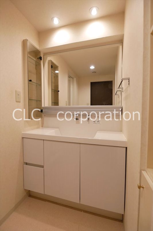 洗面設備　※同仕様写真使用