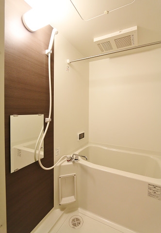 バス・シャワールーム　１日の疲れを癒しましょう