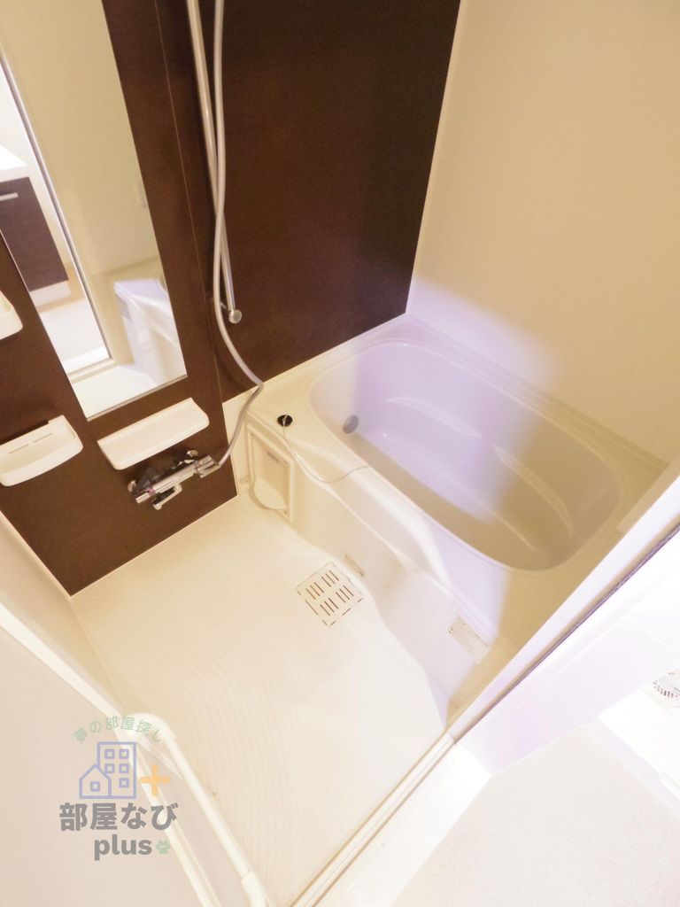 バス・シャワールーム　※他号室写真です