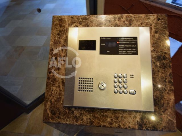 セキュリティ　SWISS難波西　オートロック