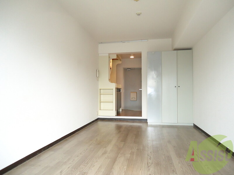 居室・リビング　白を基調とした落ち着く部屋