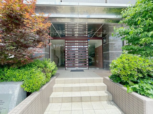 エントランス　建物の内部です