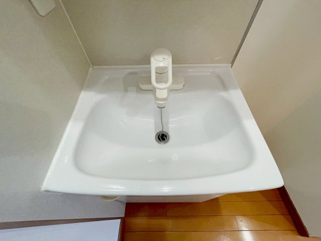 洗面設備　脱衣スペースもあります