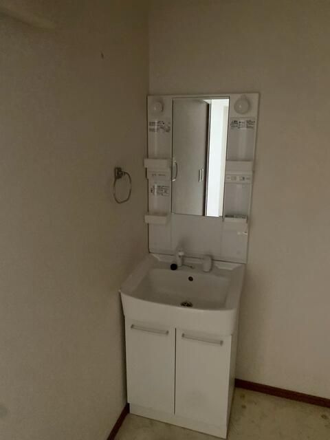 洗面設備　別タイプ部屋　参考写真です