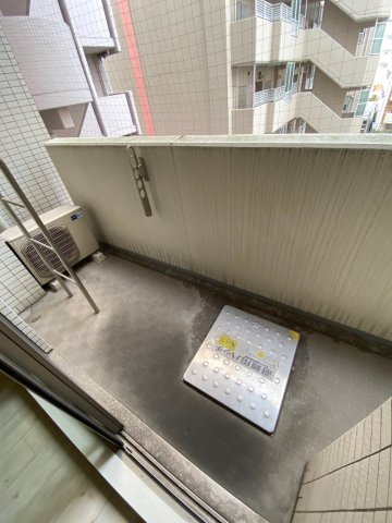 バルコニー　開放的で明るい空間を演出してくれるバルコニーです