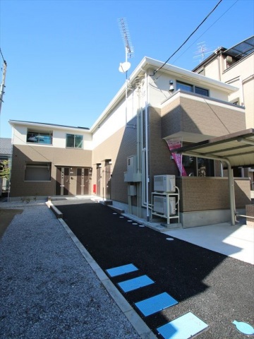建物外観　金町駅まで徒歩8分　ネット使用料不要　閑静な住宅街