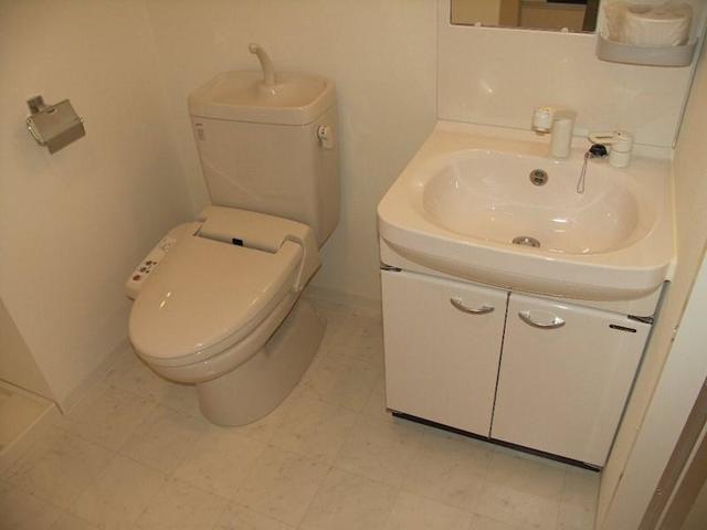 トイレ　トイレ