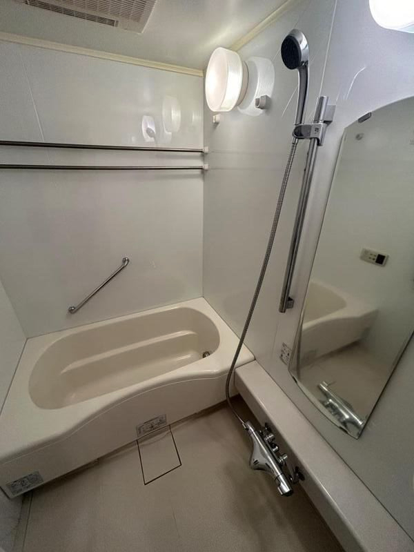 バス・シャワールーム　■浴室暖房乾燥機能付きバス♪