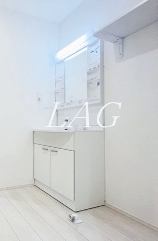 洗面設備　独立洗面台です。