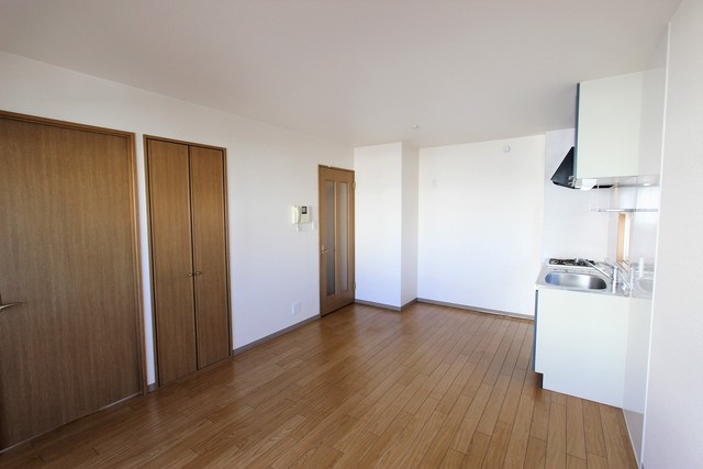 居室・リビング　参考写真です。現況優先。