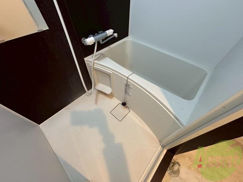 バス・シャワールーム　お風呂になります。一日の疲れを癒してくださいね。