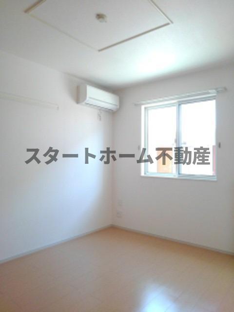 その他部屋・スペース　落ち着いて過ごせるお部屋なので、寝室にいかがでしょうか