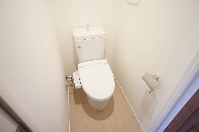 トイレ　別号室