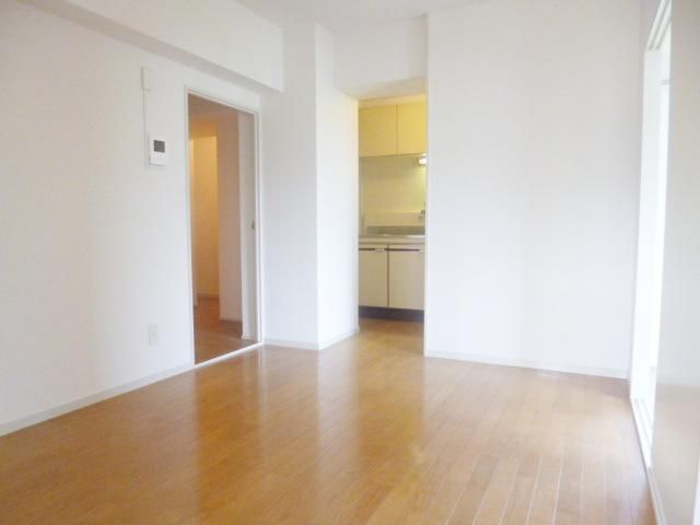 居室・リビング　★きれいなフローリングです★