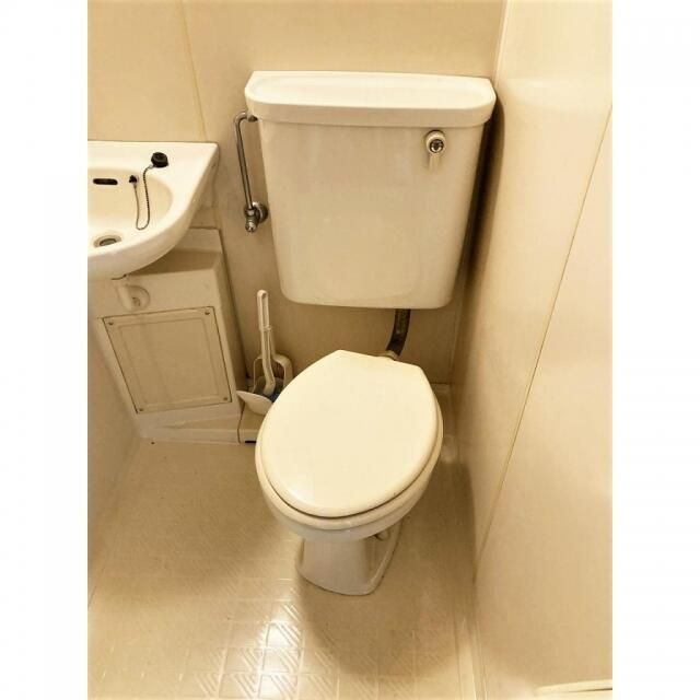 トイレ　※全て別号室のお写真。内装等参考にしてください。