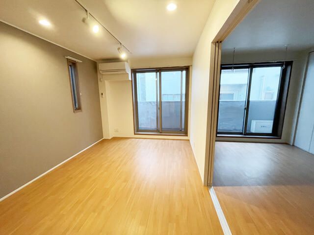 居室・リビング　おしゃれな居間です