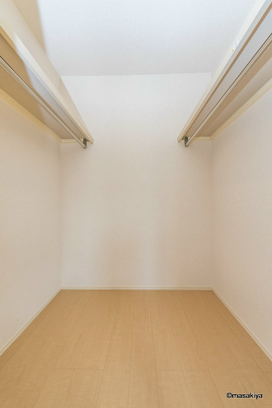 収納　ウォークインクローゼット