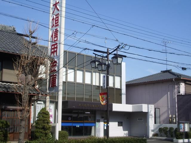 銀行　大垣信金稲沢支店（銀行）まで360m