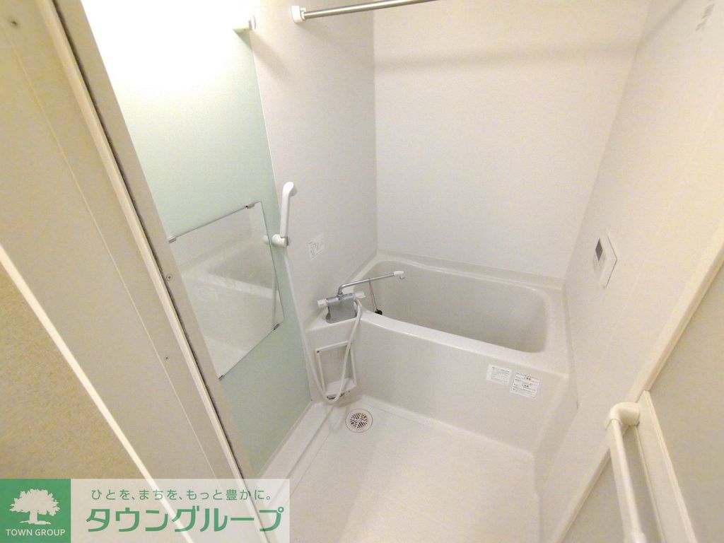 バス・シャワールーム　手摺＆鏡付き