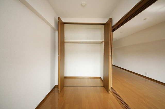 収納　洋室収納