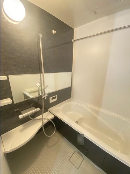 バス・シャワールーム　ゆったり過ごせるお風呂です