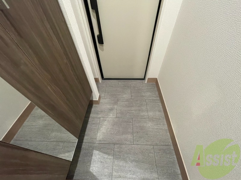 玄関　こちら玄関のお写真です！広々としていますね！