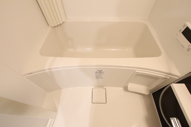 バス・シャワールーム　★ゆったり浸かれるバスタブ★