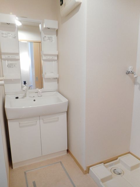 洗面設備　☆シャワー付洗面台☆