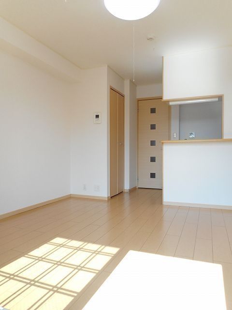 居室・リビング　☆LDK10帖☆